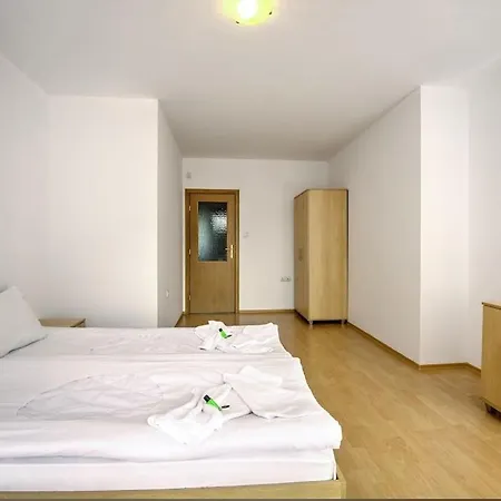 Aparthotel Raikov